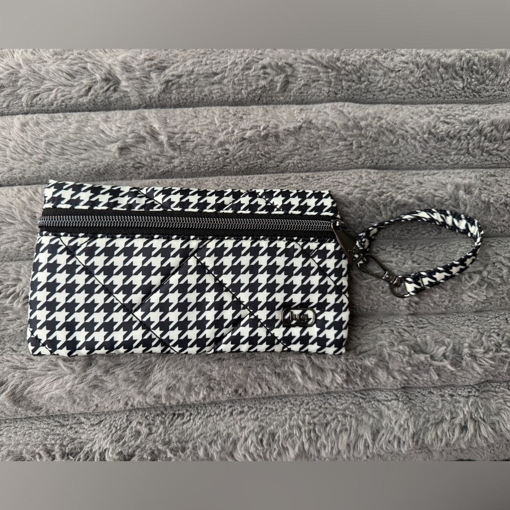 Lug Sway Pouch